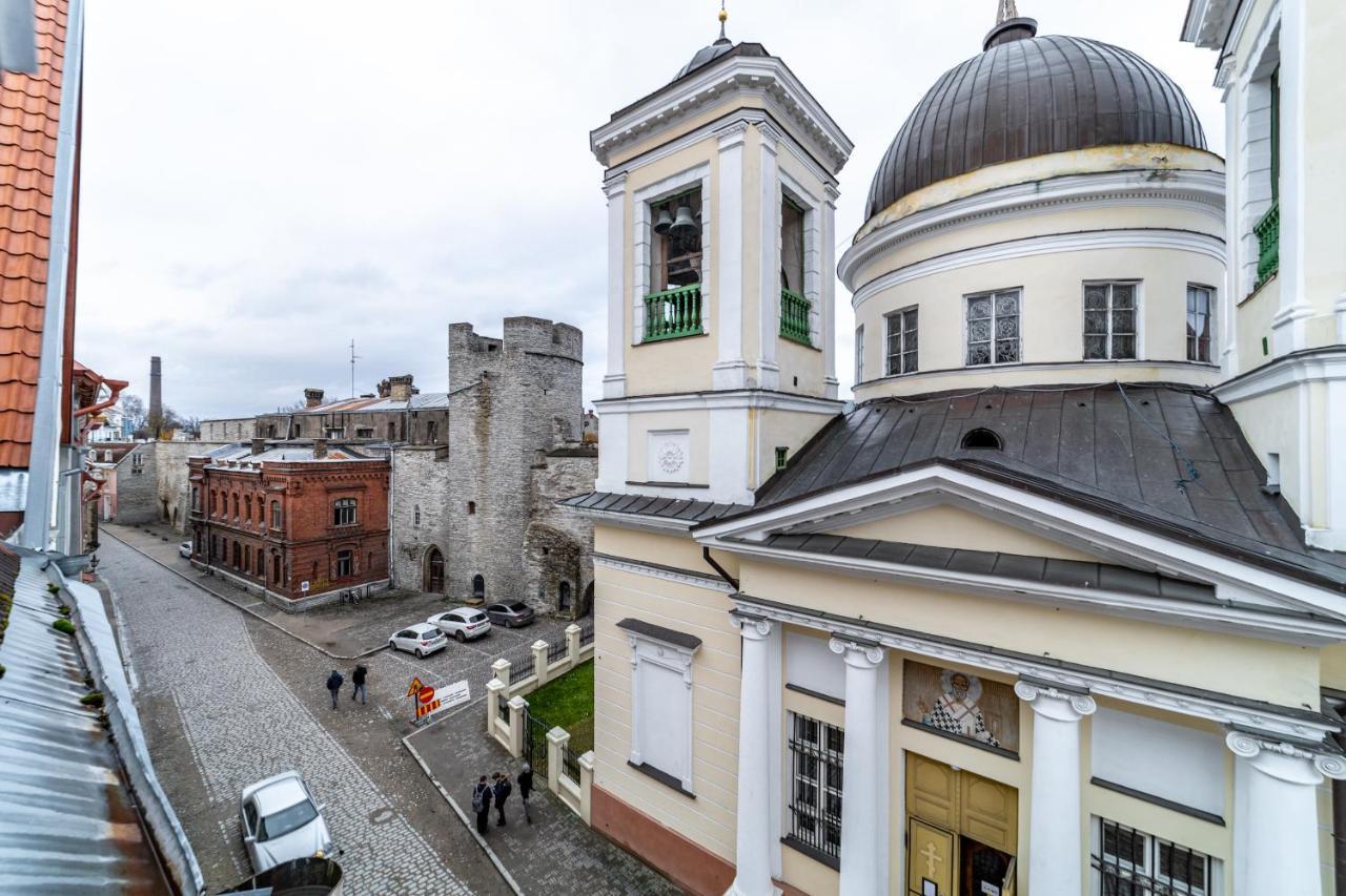 Roofs Of The Old Tallinn Guest House Exteriör bild
